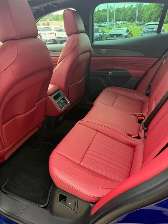 2023 Maserati Grecale - Image 10 of 11