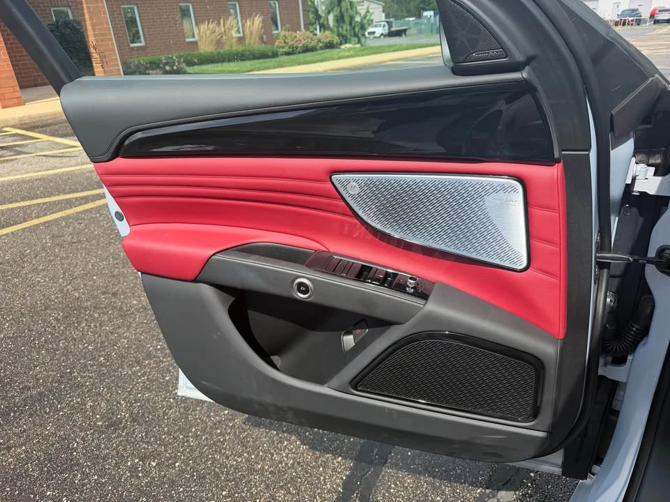 2023 Maserati Grecale - Image 6 of 15