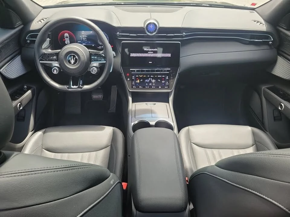 2023 Maserati Grecale - Image 3 of 5
