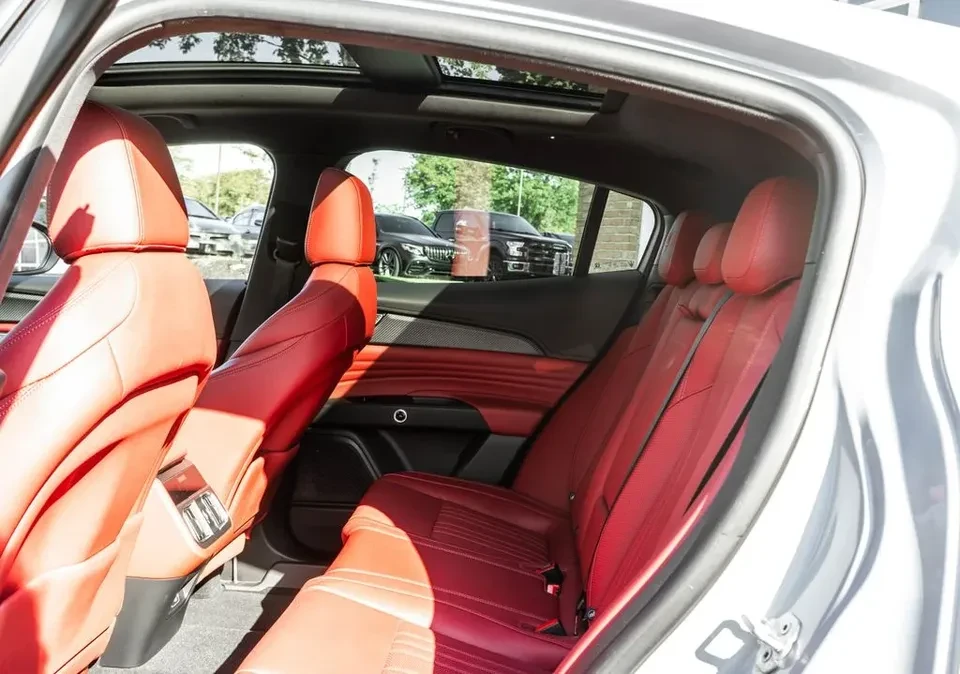 2023 Maserati Grecale - Image 15 of 20