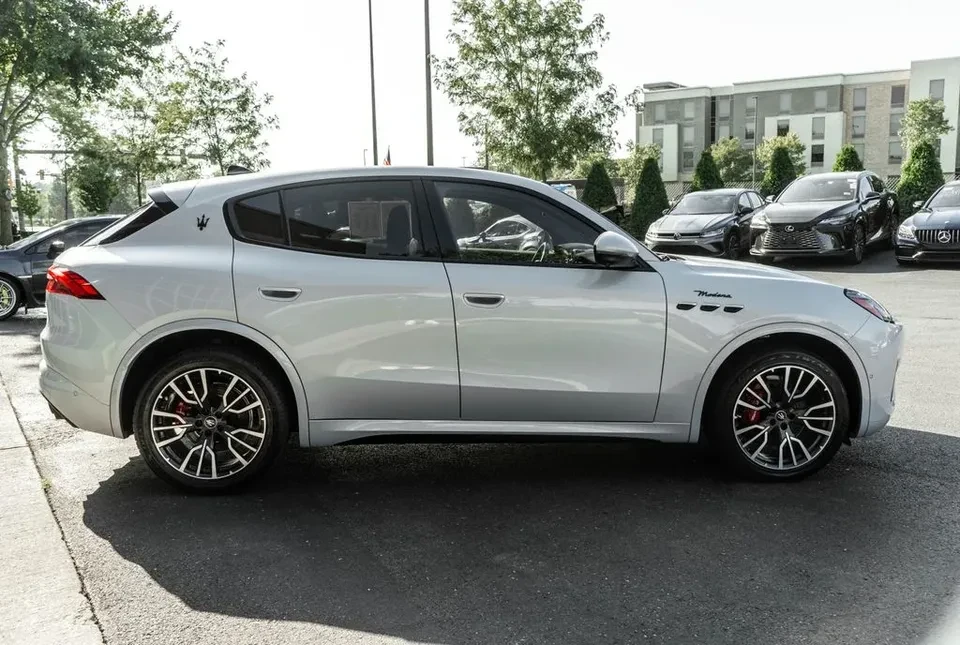 2023 Maserati Grecale - Image 2 of 20