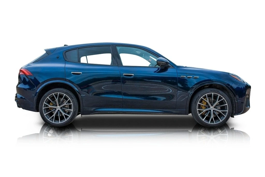 2023 Maserati Grecale - Image 2 of 12