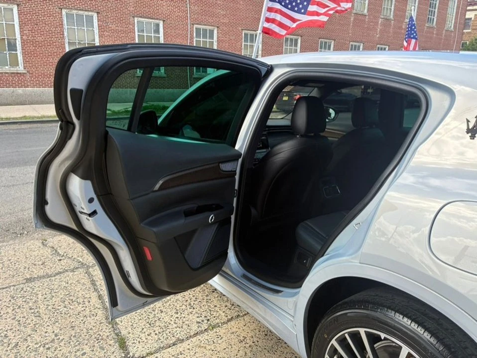 2023 Maserati Grecale - Image 14 of 20