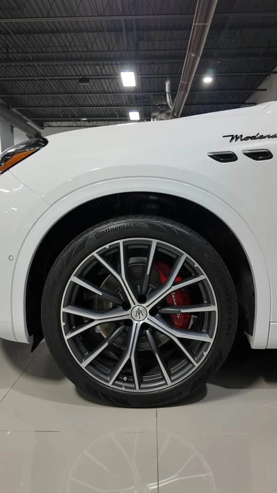 2023 Maserati Grecale - Image 2 of 3
