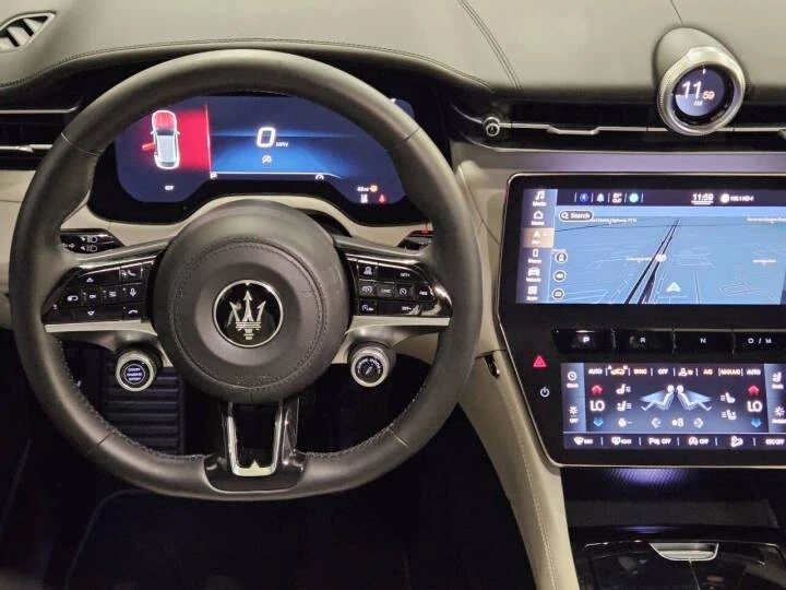 2023 Maserati Grecale - Image 8 of 17