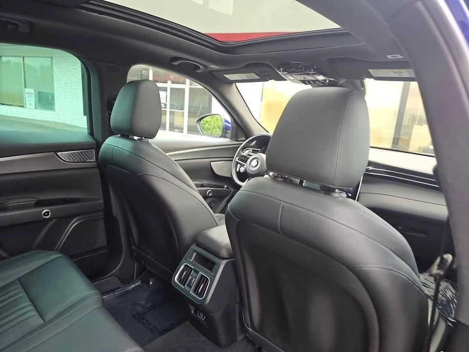2023 Maserati Grecale - Image 15 of 20