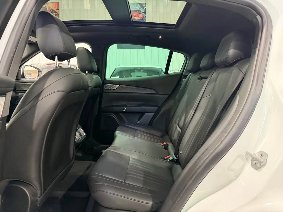 2023 Maserati Grecale - Image 17 of 20