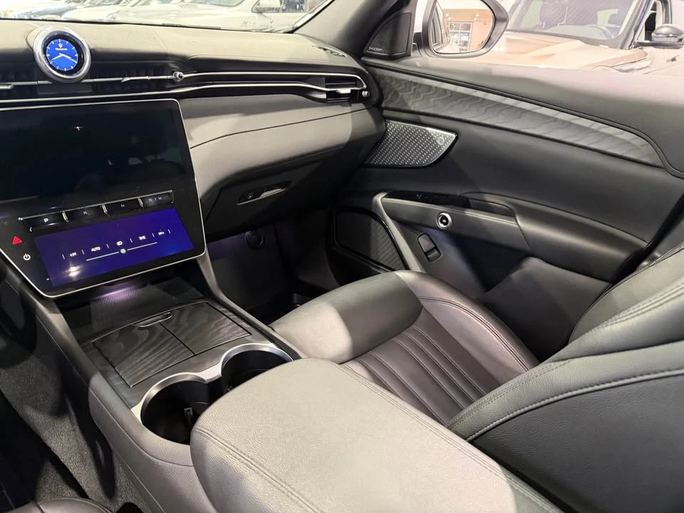 2023 Maserati Grecale - Image 16 of 20