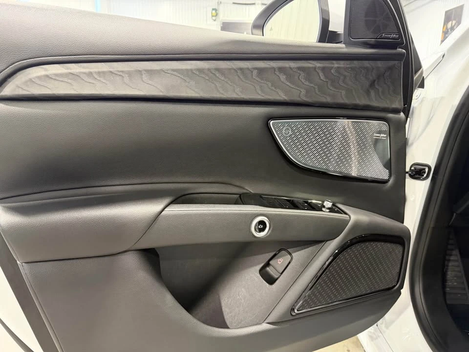 2023 Maserati Grecale - Image 8 of 20