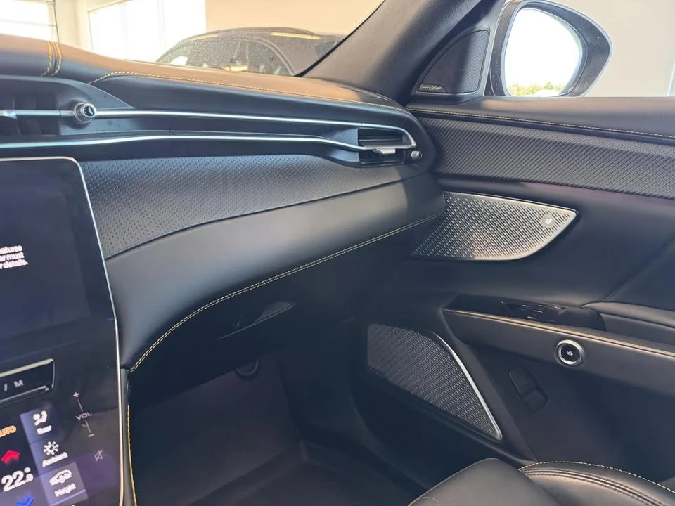 2023 Maserati Grecale - Image 16 of 20