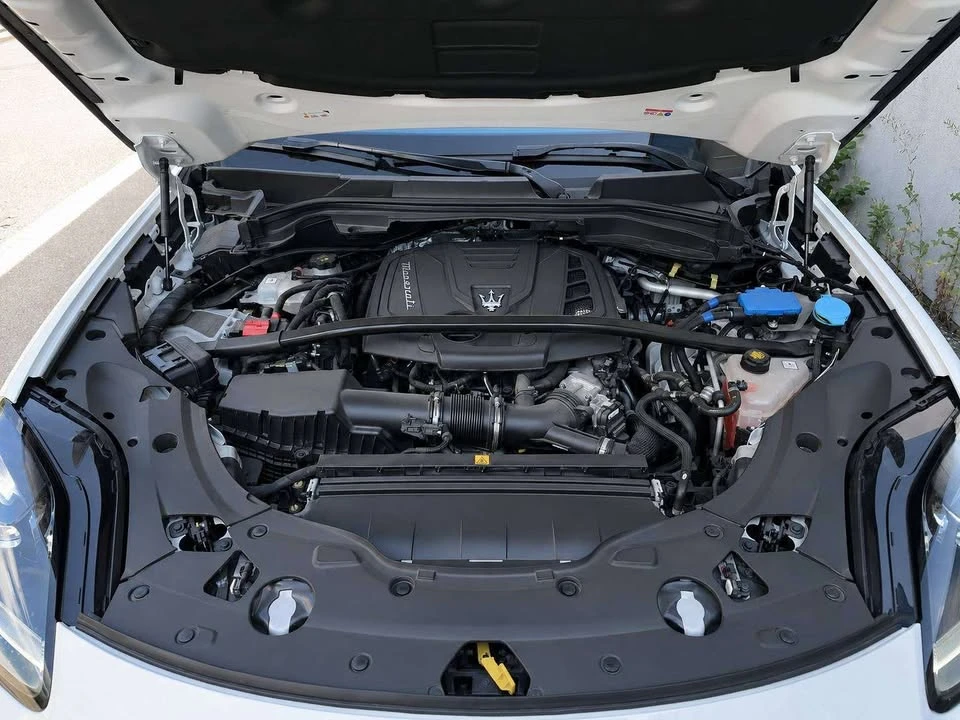 2023 Maserati Grecale - Image 17 of 20