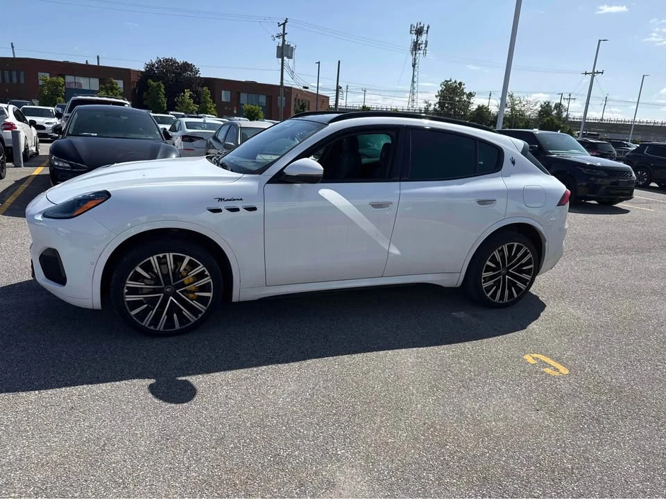 2023 Maserati Grecale - Image 2 of 12