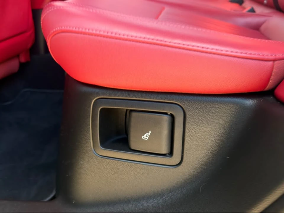 2023 Maserati Grecale - Image 9 of 18