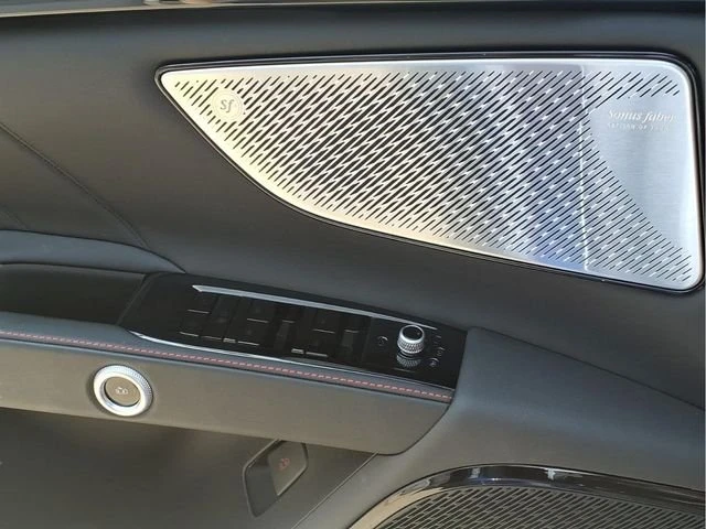 2023 Maserati Grecale - Image 11 of 20