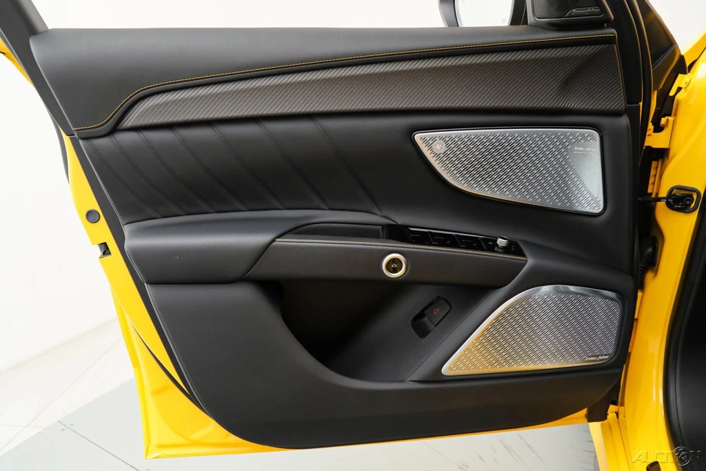 2023 Maserati Grecale - Image 15 of 21