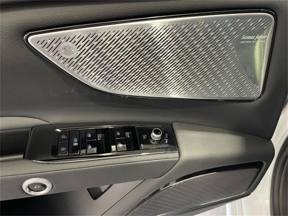 2023 Maserati Grecale - Image 25 of 31