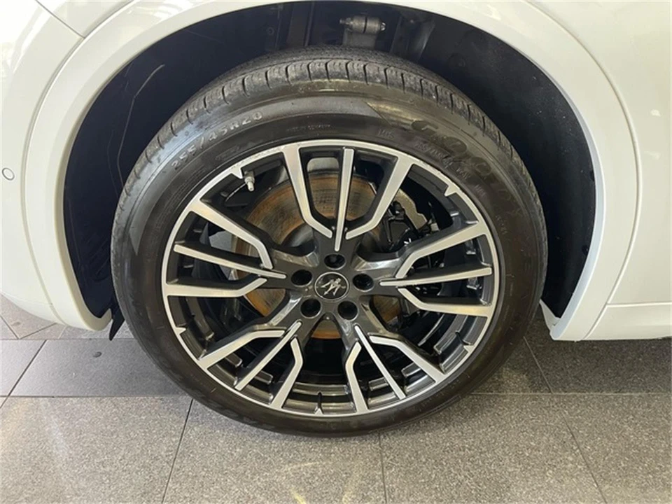 2023 Maserati Grecale - Image 22 of 31