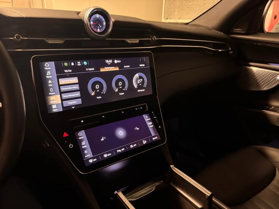 2023 Maserati Grecale - Image 11 of 15