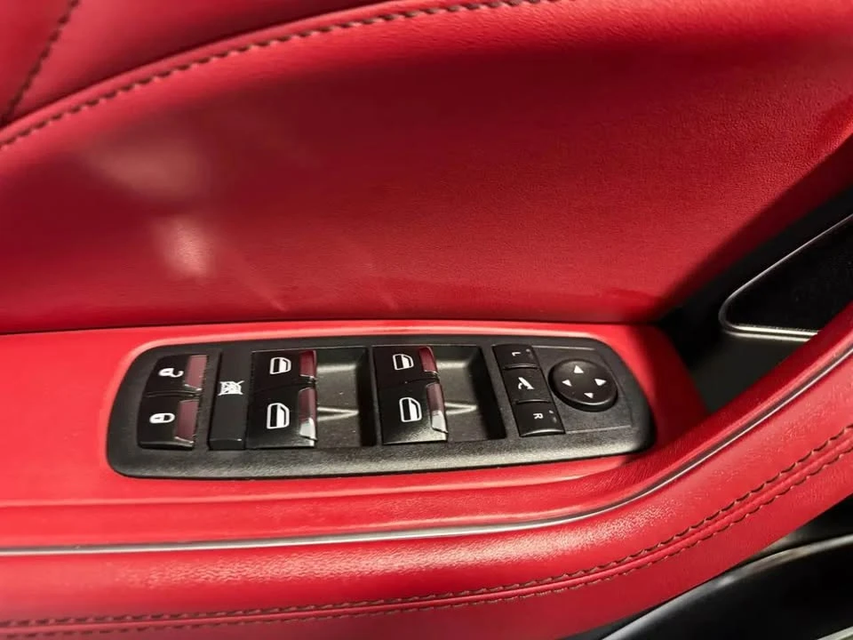 2023 Maserati Levante - Image 7 of 20