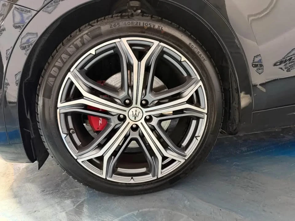 2023 Maserati Levante - Image 19 of 20