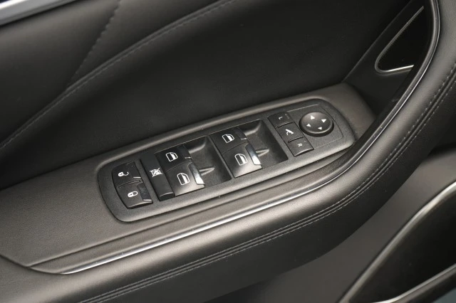 2023 Maserati Levante - Image 30 of 31