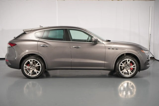 2023 Maserati Levante - Image 11 of 31