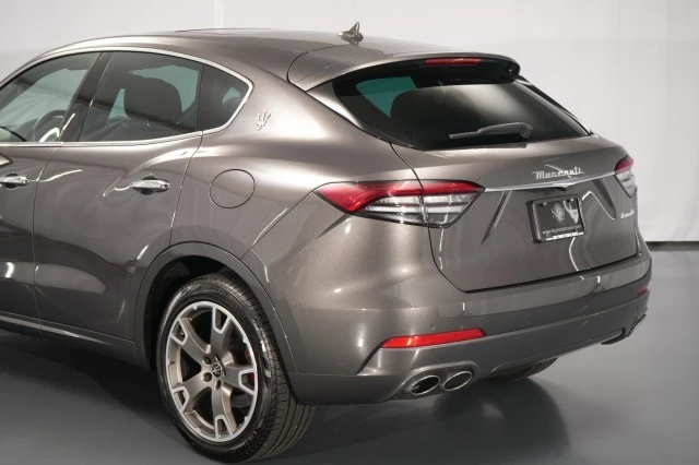 2023 Maserati Levante - Image 18 of 31