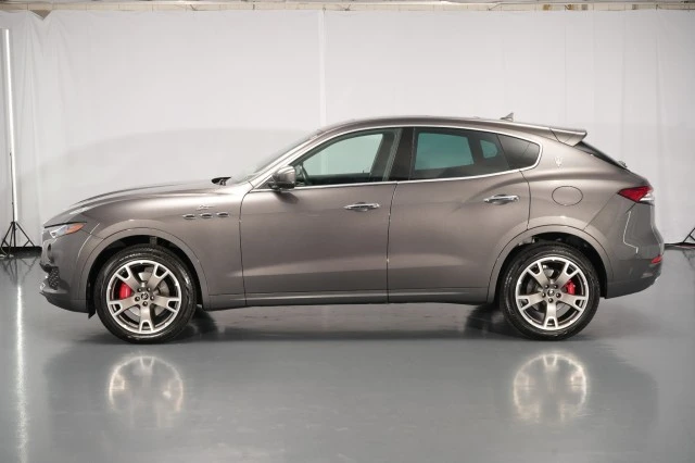 2023 Maserati Levante - Image 2 of 31