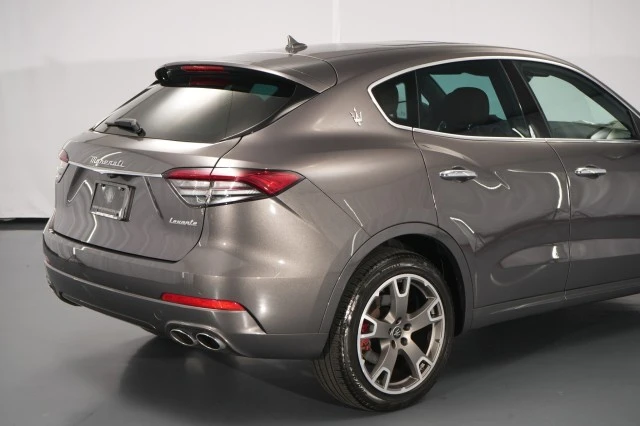 2023 Maserati Levante - Image 14 of 31