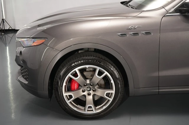 2023 Maserati Levante - Image 20 of 31