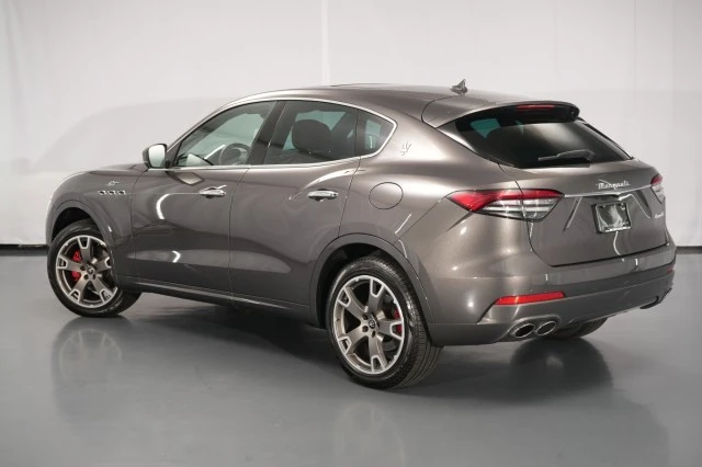 2023 Maserati Levante - Image 19 of 31
