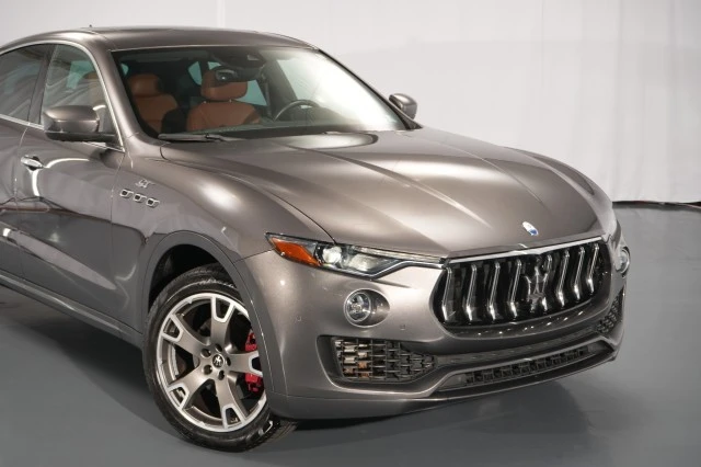 2023 Maserati Levante - Image 9 of 31