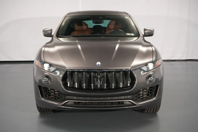 2023 Maserati Levante - Image 6 of 31