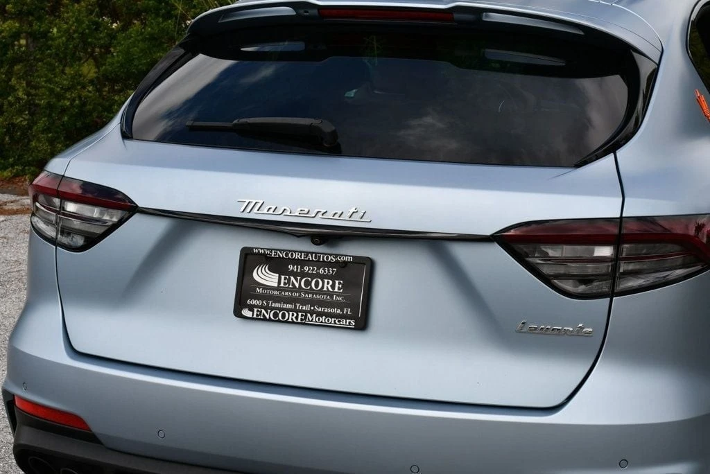 2023 Maserati Levante - Image 10 of 12