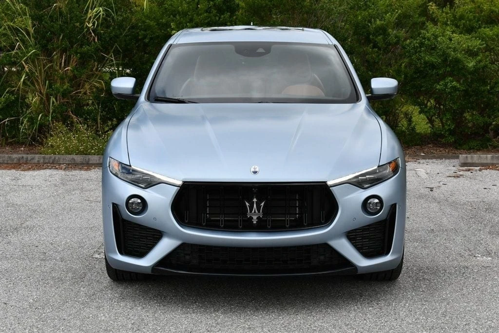 2023 Maserati Levante - Image 9 of 12