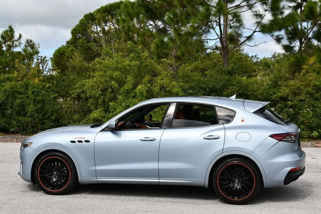 2023 Maserati Levante - Image 4 of 12