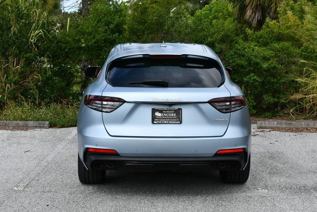 2023 Maserati Levante - Image 5 of 12