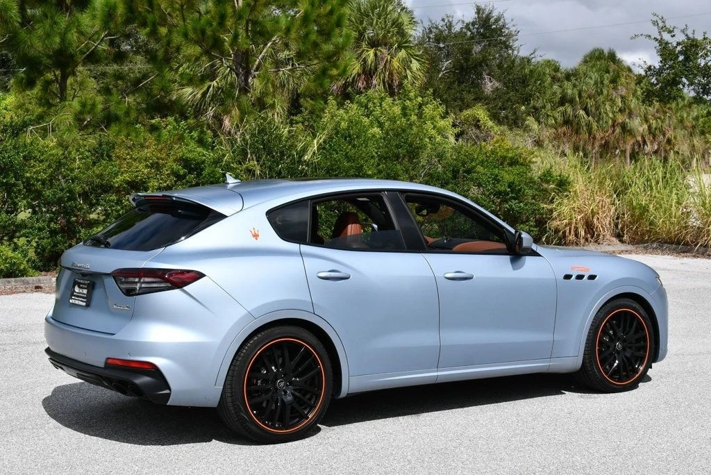 2023 Maserati Levante - Image 6 of 12