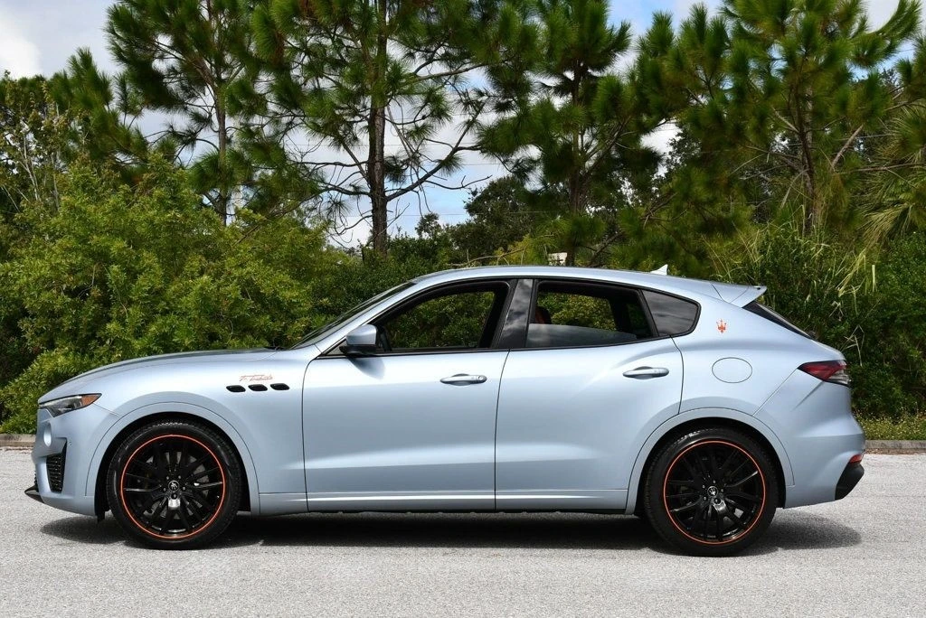 2023 Maserati Levante - Image 3 of 12