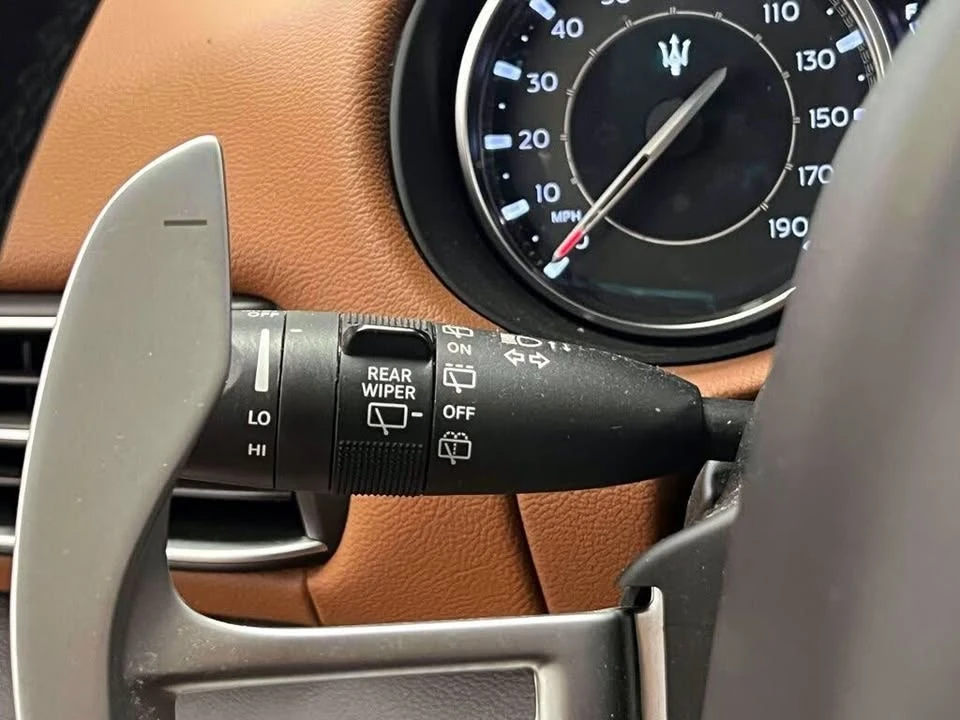2023 Maserati Levante Modena - Image 19 of 20