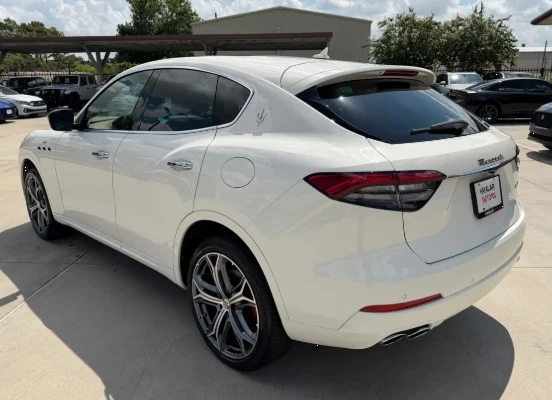 2023 Maserati Levante Modena - Image 6 of 12