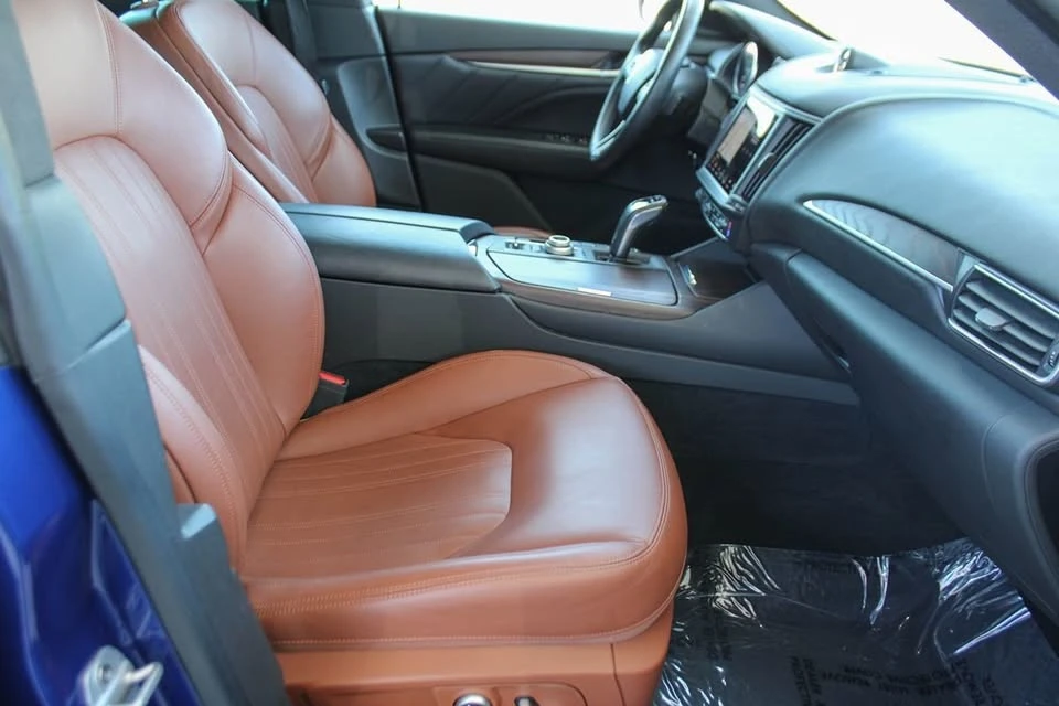 2023 Maserati Levante - Image 18 of 20