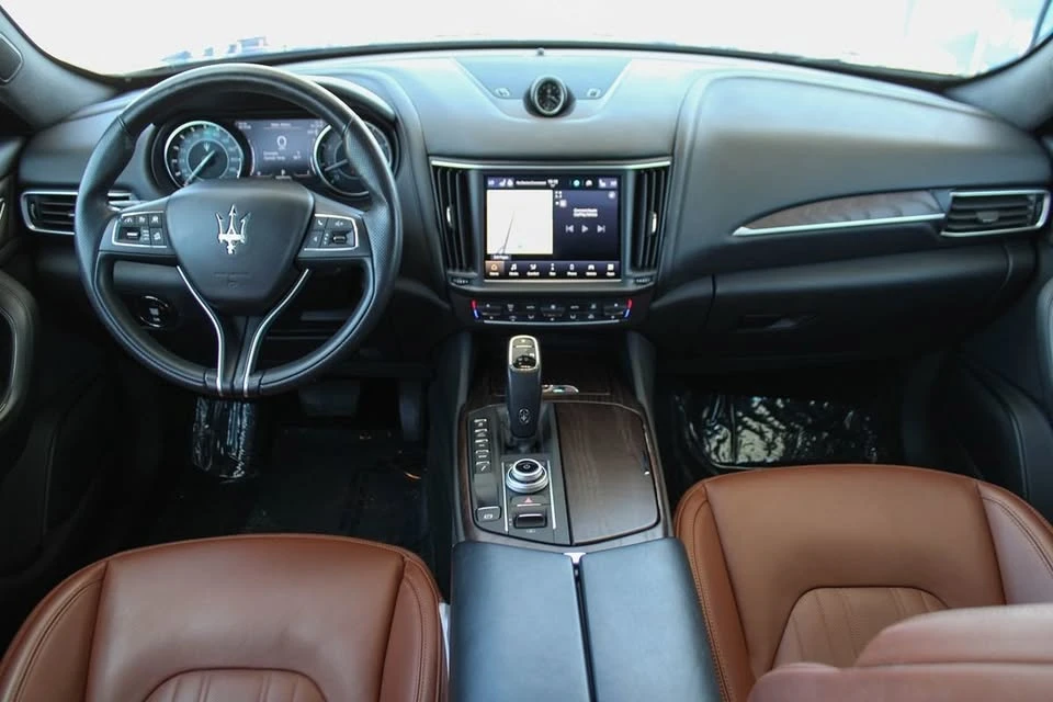 2023 Maserati Levante - Image 13 of 20