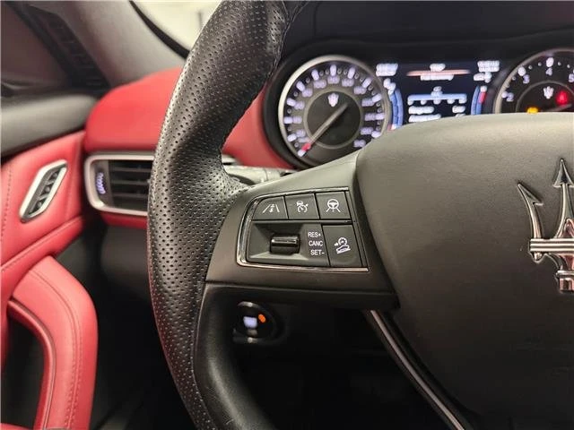 2023 Maserati Levante Modena - Image 13 of 20