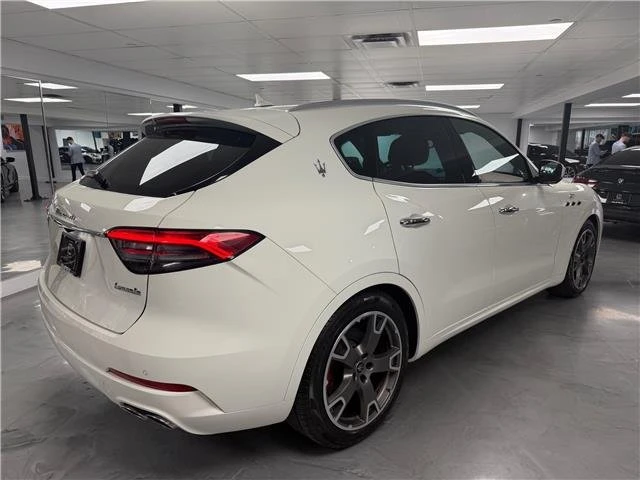 2023 Maserati Levante Modena - Image 5 of 20