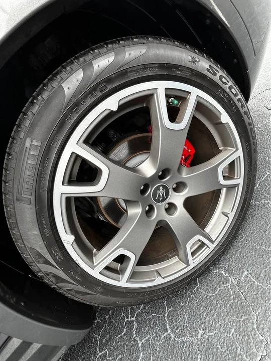 2023 Maserati Levante Modena - Image 17 of 18