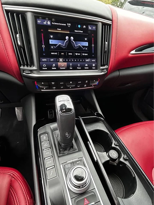 2023 Maserati Levante Modena - Image 10 of 18