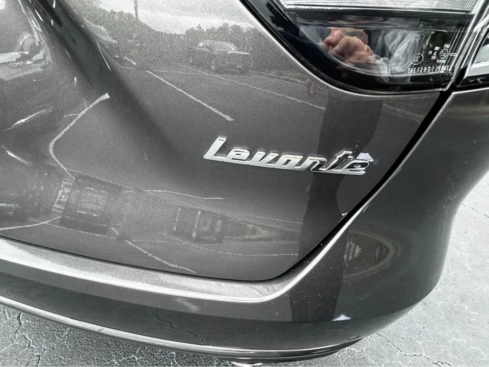 2023 Maserati Levante Modena - Image 7 of 18