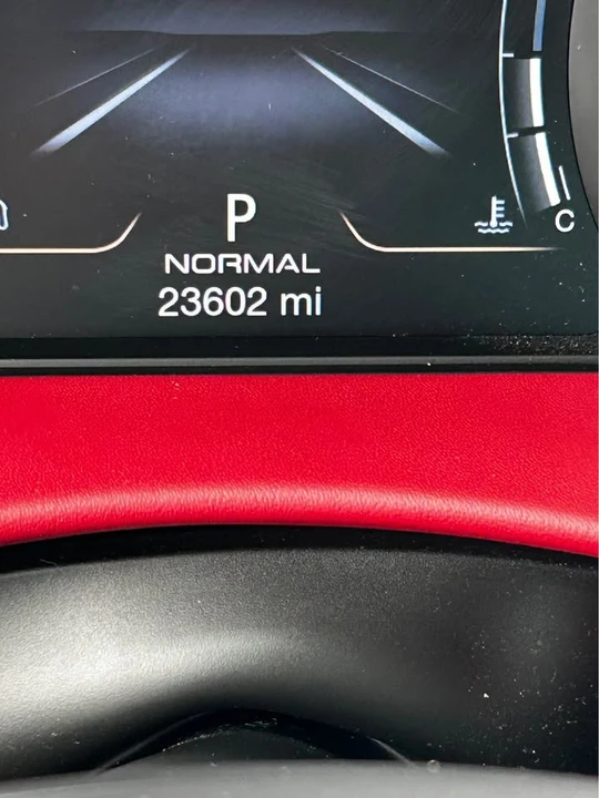 2023 Maserati Levante Modena - Image 11 of 18