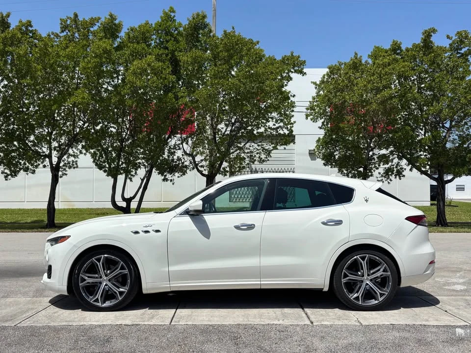 2023 Maserati Levante Modena - Image 2 of 19